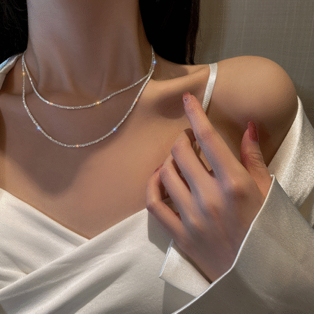 Gypsophila Sparkling Necklace, geometric design, a fashion accessory symbolizing hope and good luck