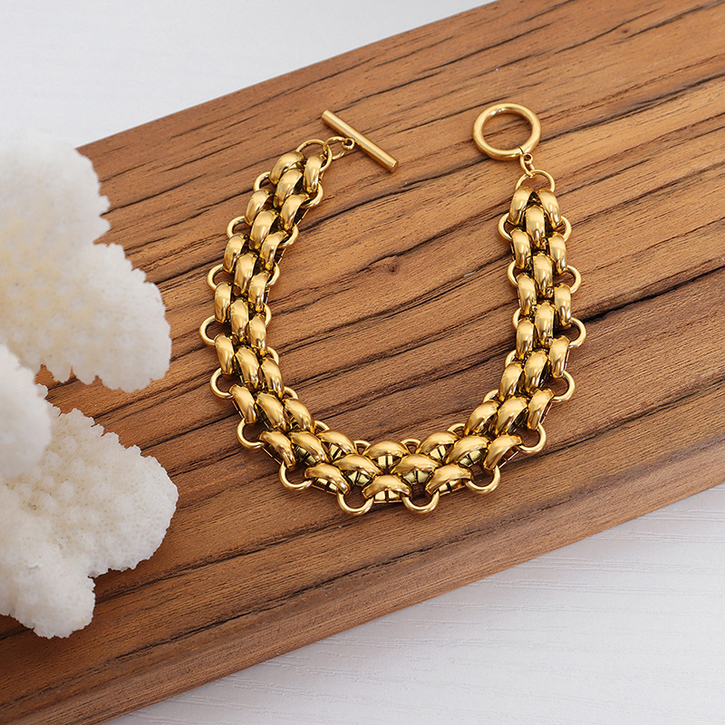 Feng Shui Metal Chain Set Professional Photo