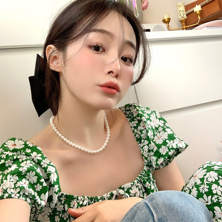 "Pearl Necklace for Work"