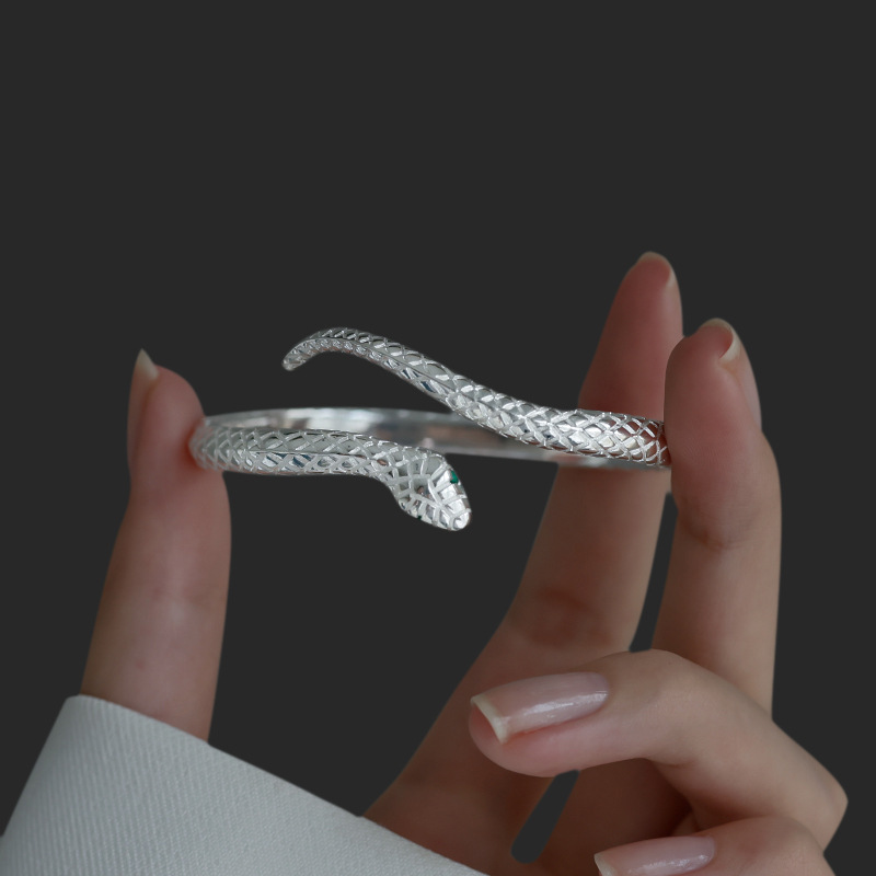 "How to Wear Snake Bracelet"