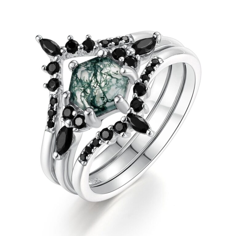 Features 7x7mm moss agate with S925 silver band