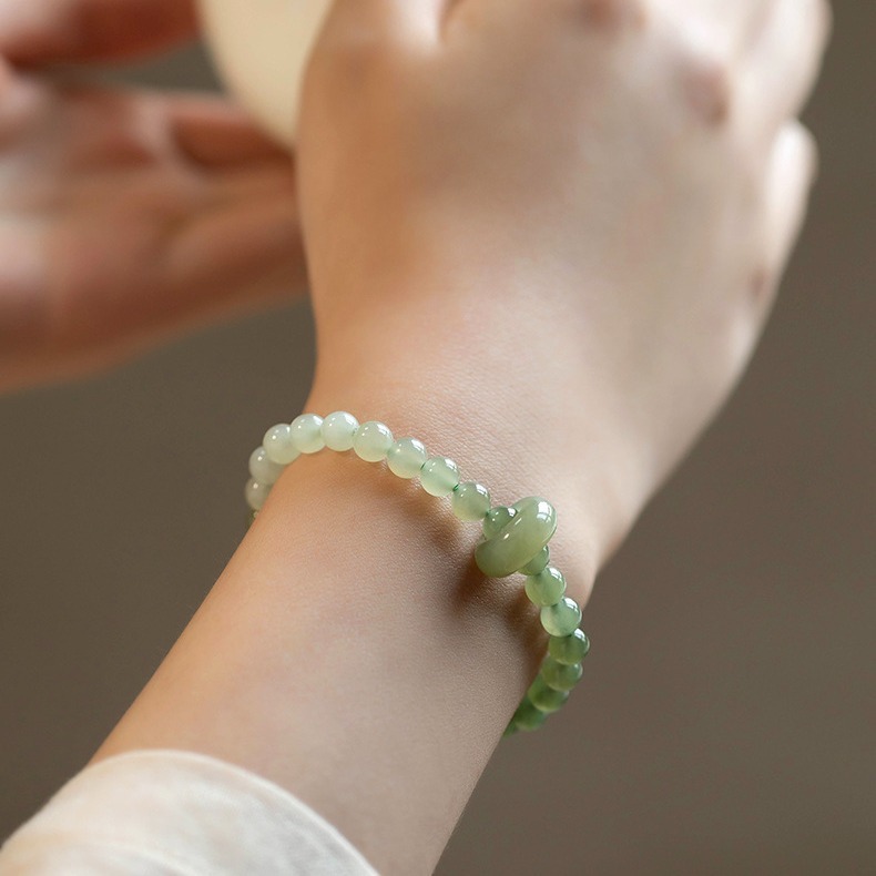 Gradient Hetian jade bracelet